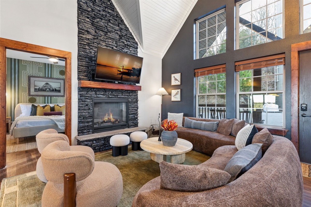 Rockwoods Lakeview Oasis luxury lake house Table Rock Lake Branson Missouri sleeps 22 with boat slip and hot tub