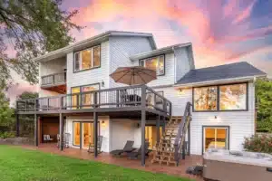 Hidden Trout Lodge deck on Lake Taneycomo, a top lakefront vacation rental in Branson