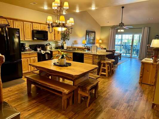Lodge-style Table Rock Lake condo with boat slips near Hollister, Missouri — Branson fishing rental