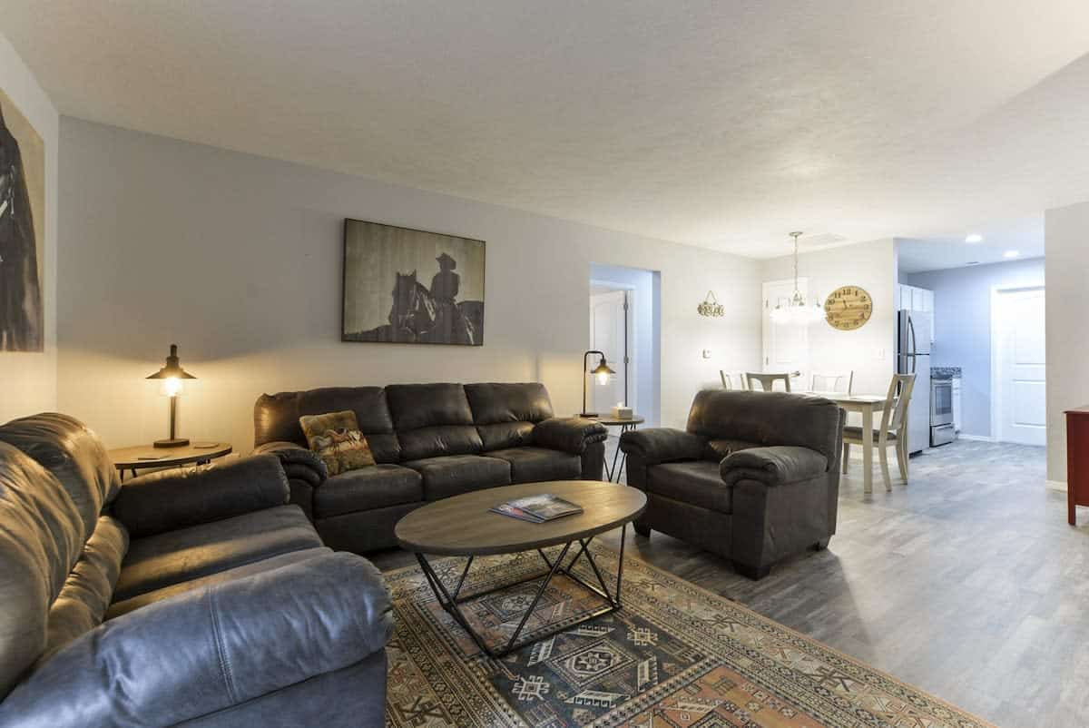 Western styled three bedroom condo at The Vineyards in Branson Missouri