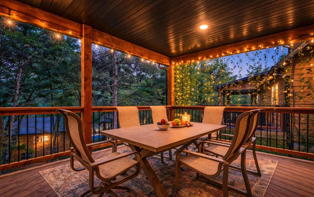 Wooded family cabin at Tall Timbers Camp near Table Rock Lake, a family hiking Branson base.